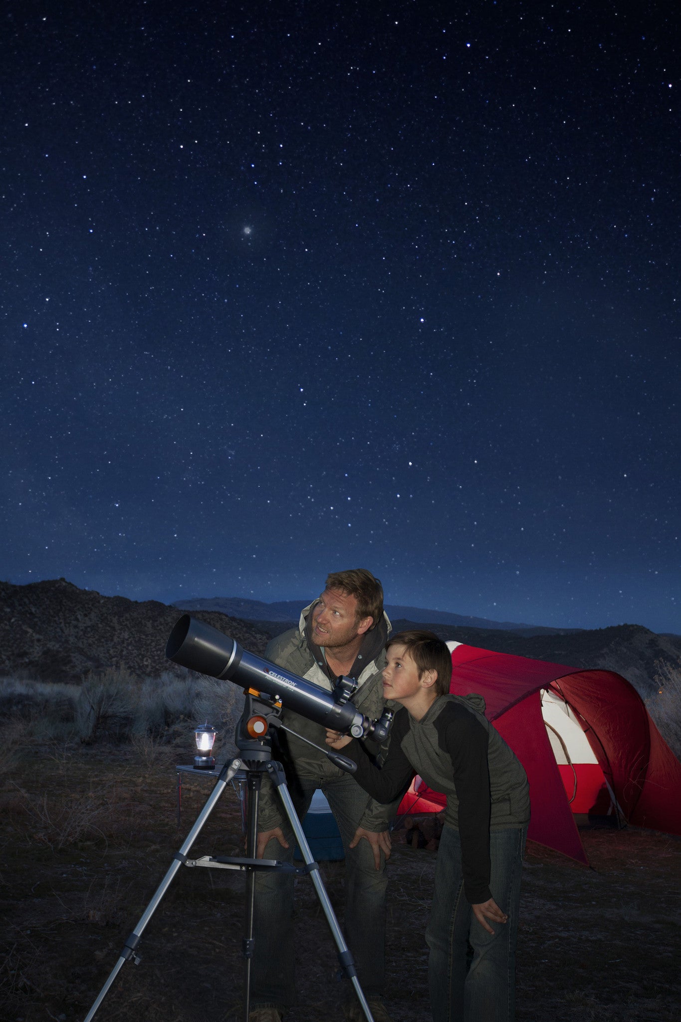 Telescopio Celestron AstroMaster 102AZ - Refractor